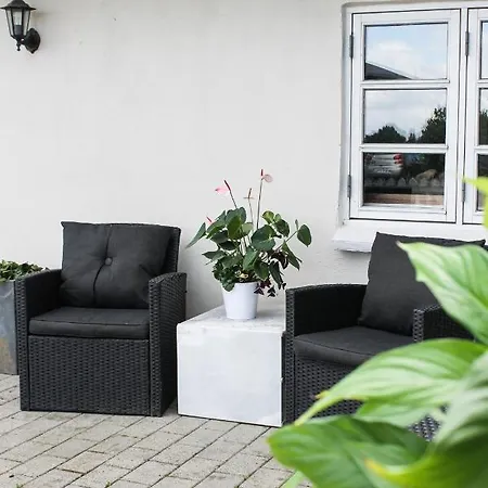 Sunbjerre Bed & Breakfast *