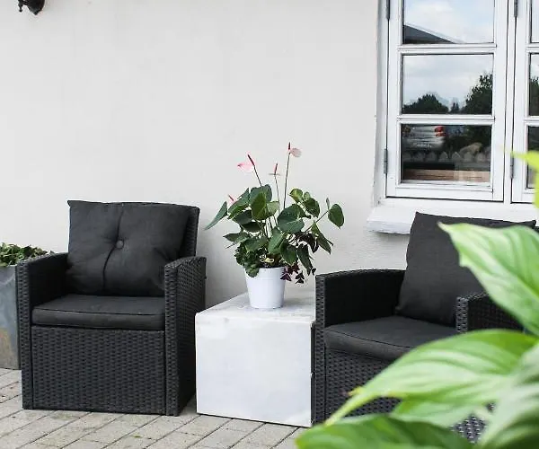 Sunbjerre Bed and breakfast *